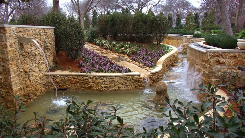 Incredible Scenery of the Magnolia Glade